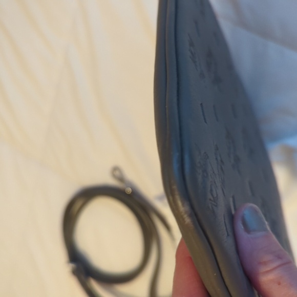 100% Authentic MCM Klara Crossbody - Picture 10 of 13